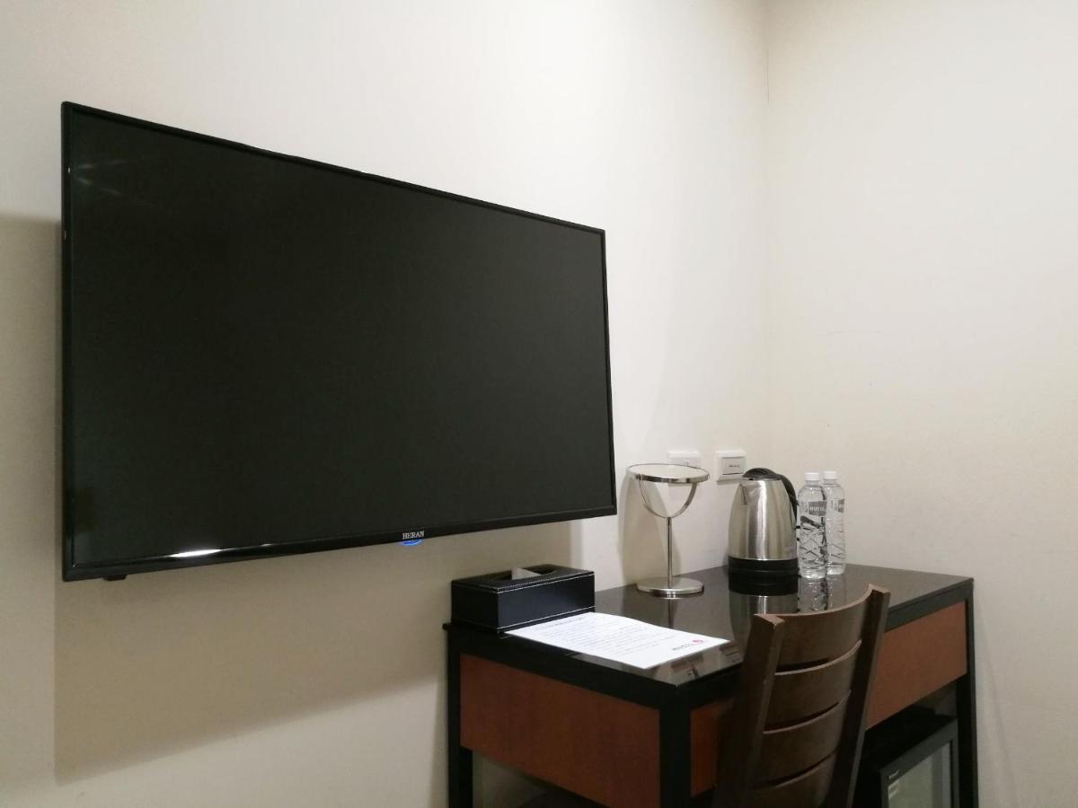 Hotel J Taoyuan Pingzhen Eksteriør bilde