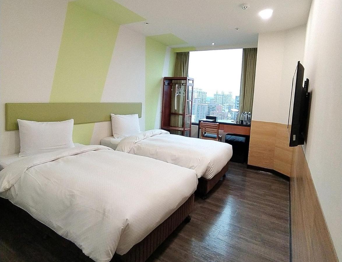Hotel J Taoyuan Pingzhen Eksteriør bilde