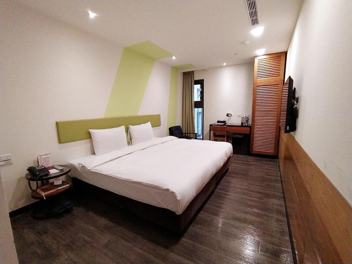 Hotel J Taoyuan Pingzhen Eksteriør bilde