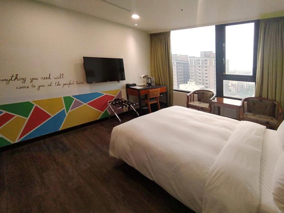 Hotel J Taoyuan Pingzhen Eksteriør bilde