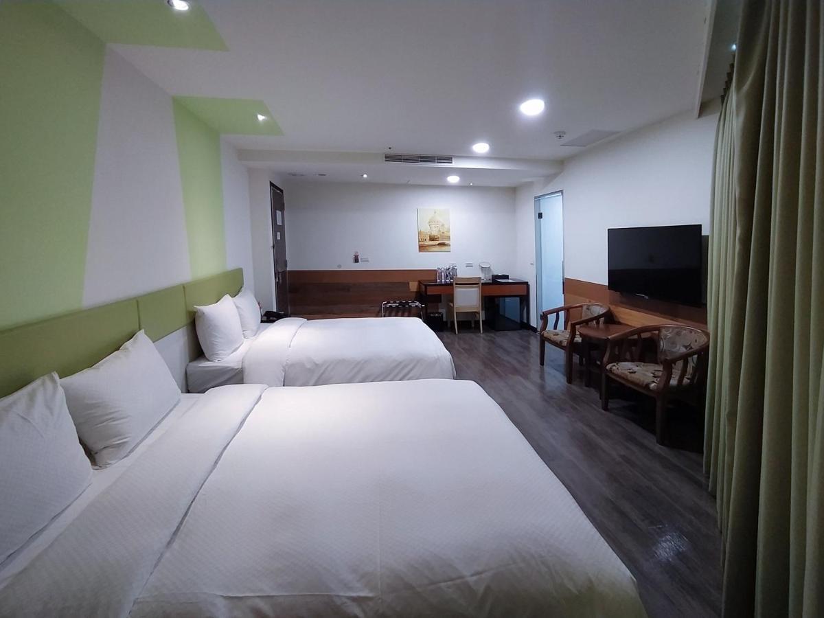 Hotel J Taoyuan Pingzhen Eksteriør bilde