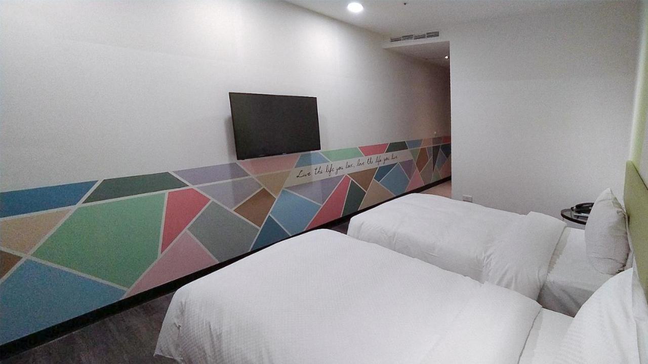 Hotel J Taoyuan Pingzhen Eksteriør bilde