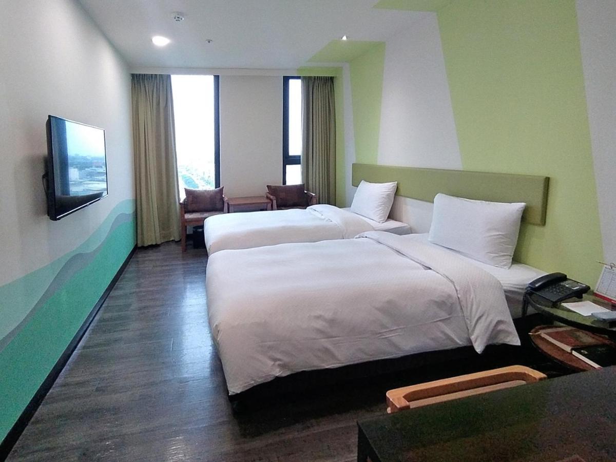 Hotel J Taoyuan Pingzhen Eksteriør bilde