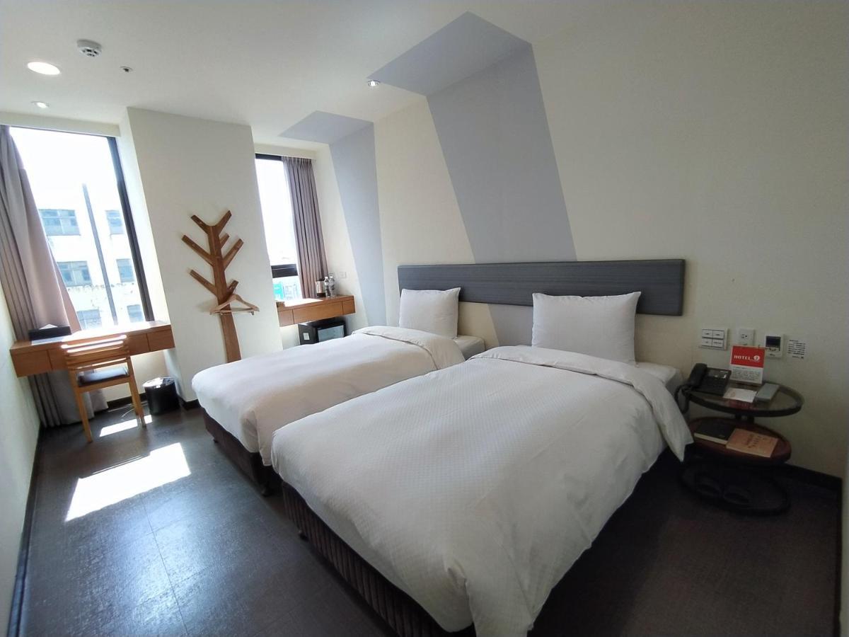 Hotel J Taoyuan Pingzhen Eksteriør bilde