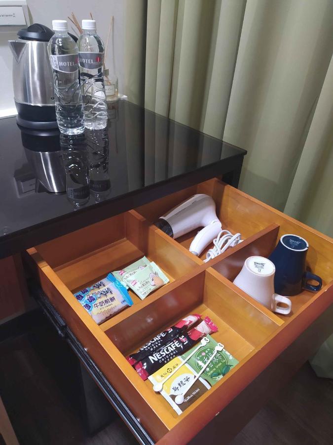 Hotel J Taoyuan Pingzhen Eksteriør bilde
