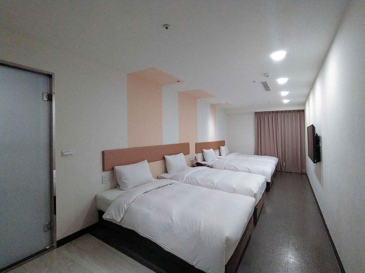 Hotel J Taoyuan Pingzhen Eksteriør bilde