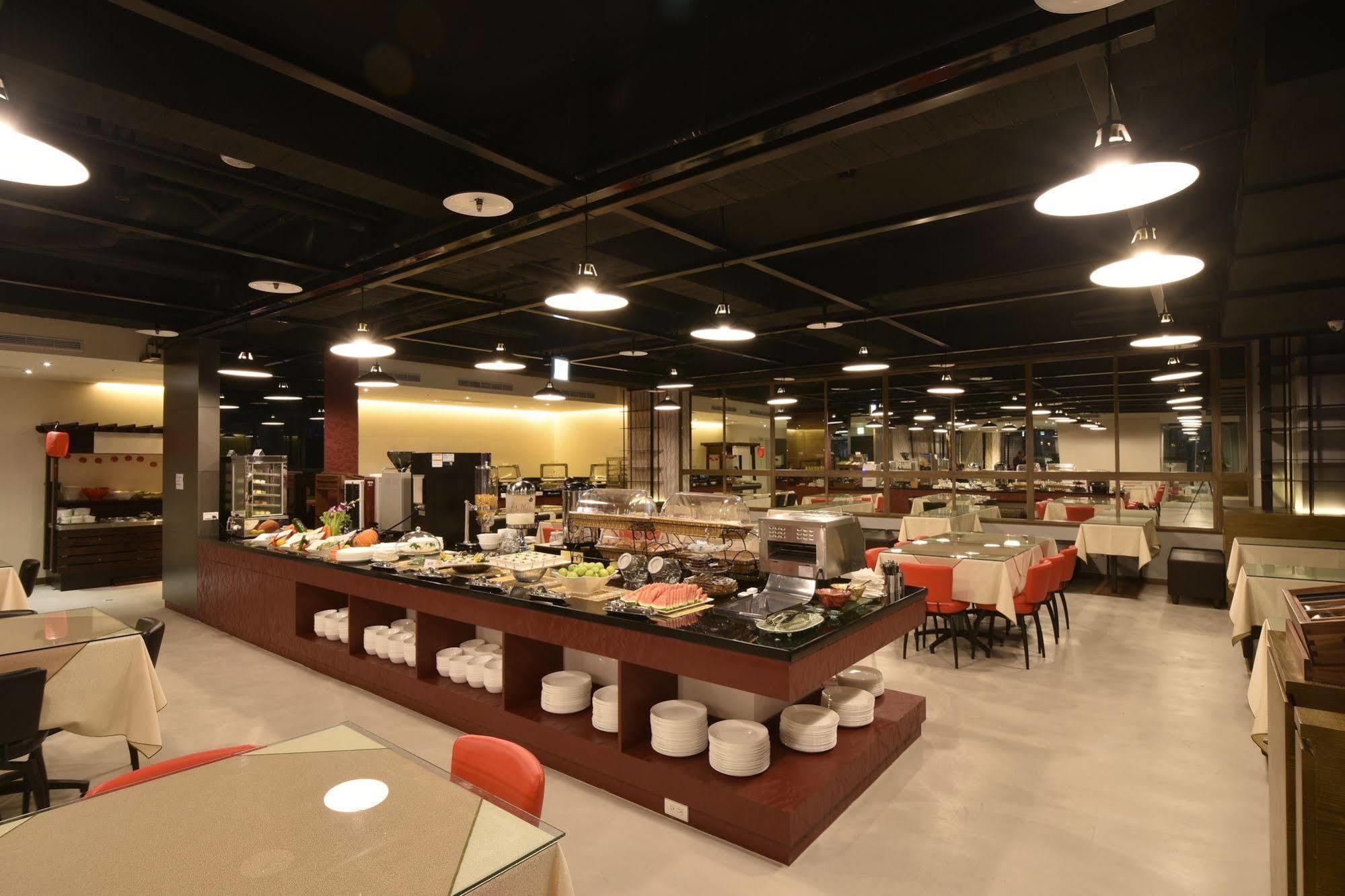 Hotel J Taoyuan Pingzhen Eksteriør bilde